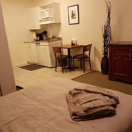 Cozy Little Studio #16 By Amazing Property Rentals Gatineau Eksteriør bilde